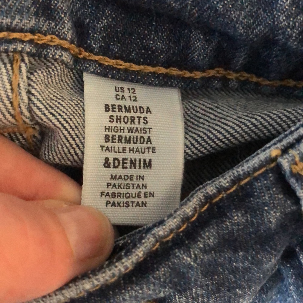 H&M denim shorts - Picture 7 of 7